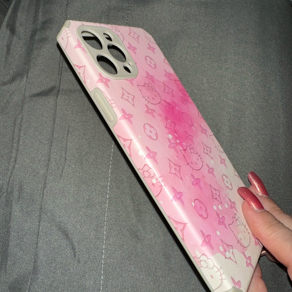 iPhone 12 Pro Max Hello Kitty Case - Picture 2 of 3